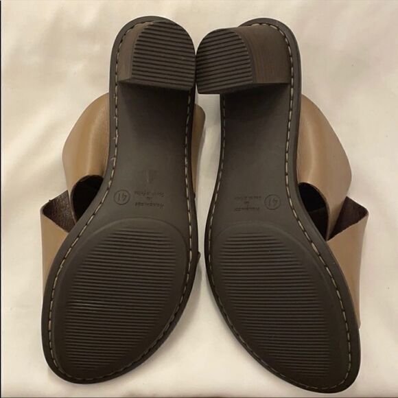 TSONGA DARK BEIGE MULES.  CRISS CROSS STYL… - Picture 3 of 8